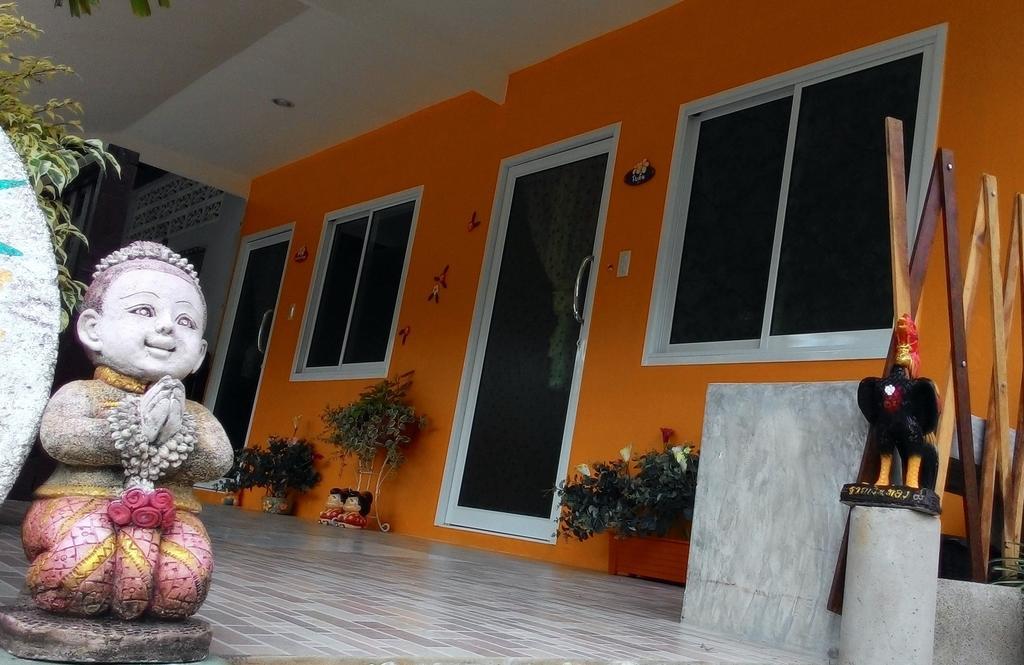 Hostel Baan Benjathip Amphawa Zimmer foto